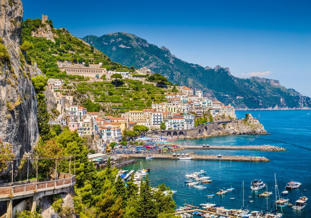 Read more about the article The Ultimate Travel Guide to Italy (For First Timers)
